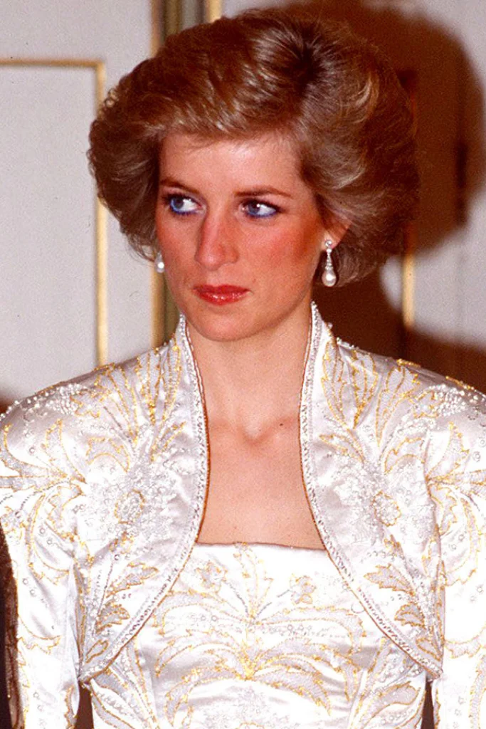 Como esposa del príncipe Carlos, el estilo de Diana de Gales cumplía con los dress codes de la corona británica.