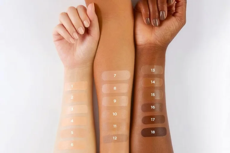 Los mejores primers proporcionan una diversidad de tonalidades que tiene en cuenta el color natural de cada piel.