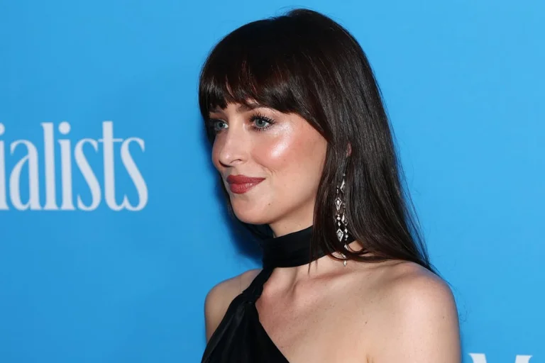 Dakota Vibeofbeauty