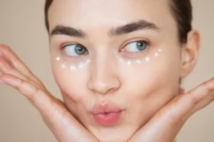 contorno_ojos_vibeofbeauty_1