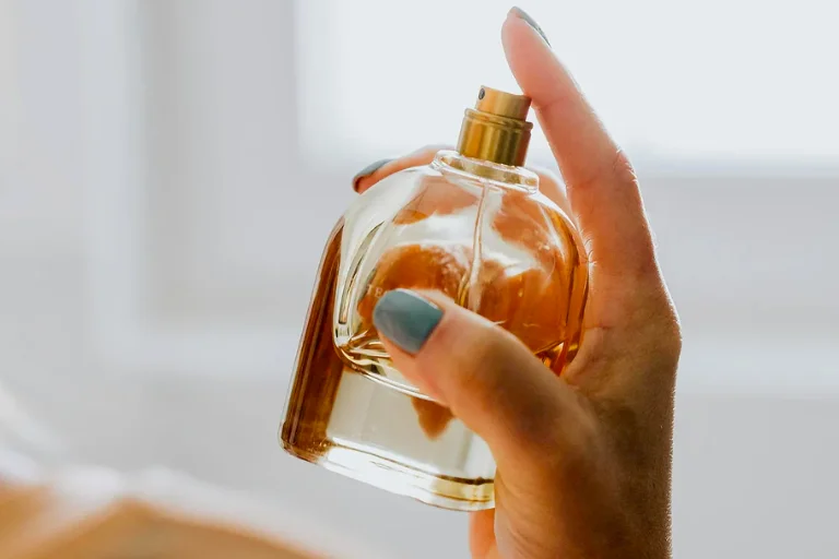En el otoño los perfumes con ámbar son ideales para el día o la noche cuando el frío se va asentando.