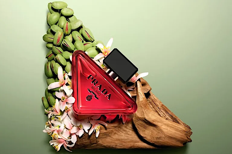 La firma Prada ha sido la gran pionera en la creación de perfumes intense de fragancias que son un éxito como Paradoxe.