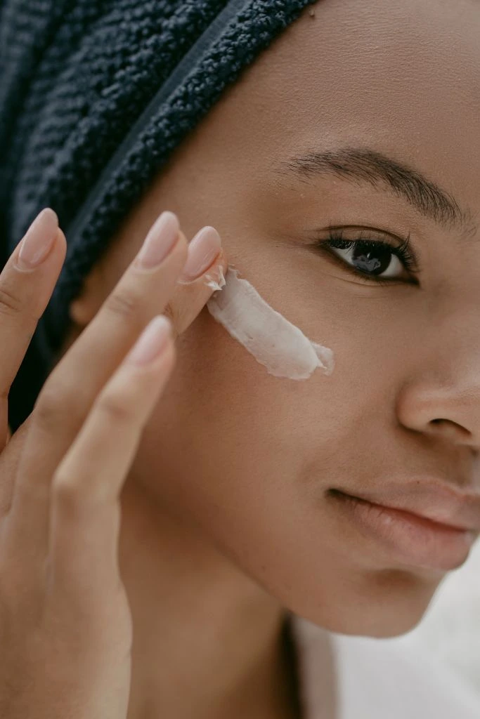 contorno_ojos_cafeina_vibeofbeauty