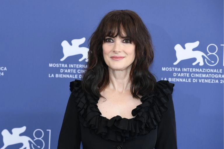 winona_ryder_gtres_vibeofbeauty