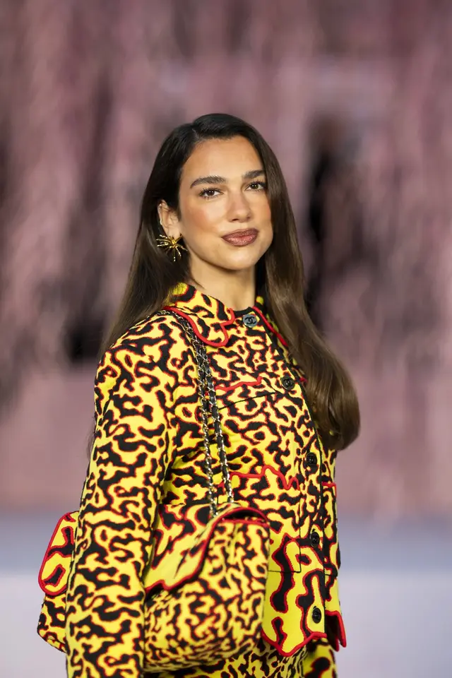 dua_lipa_vibeofbeauty