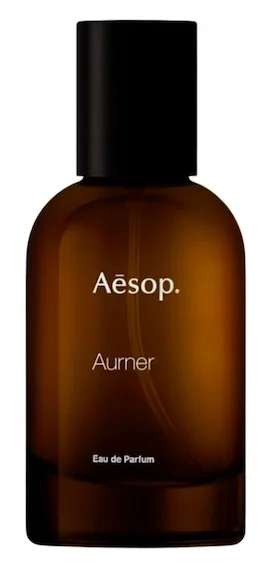 La fragancia Aurner de Aesop destaca entre los perfumes cálidos por ser floral y amaderado a la vez.