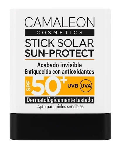 La protección solar en stick de la marca Camaleon destaca porque se puede aplicar sobre el maquillaje.